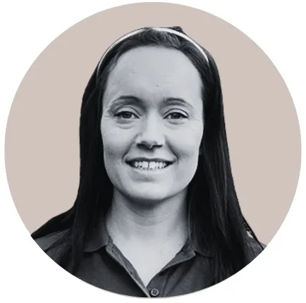 Hannah B., Chartered Physiotherapist at The Caring Physio