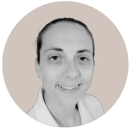 Hannah S., Chartered Physiotherapist at The Caring Physio
