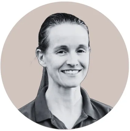 Vicky H., Chartered Physiotherapist at The Caring Physio